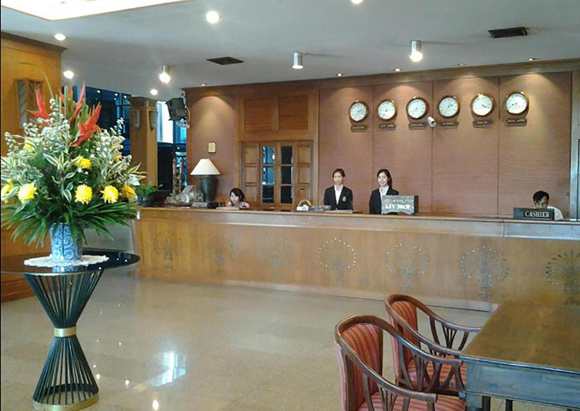 Royal Lanna Hotel Chiang Mai Dış mekan fotoğraf